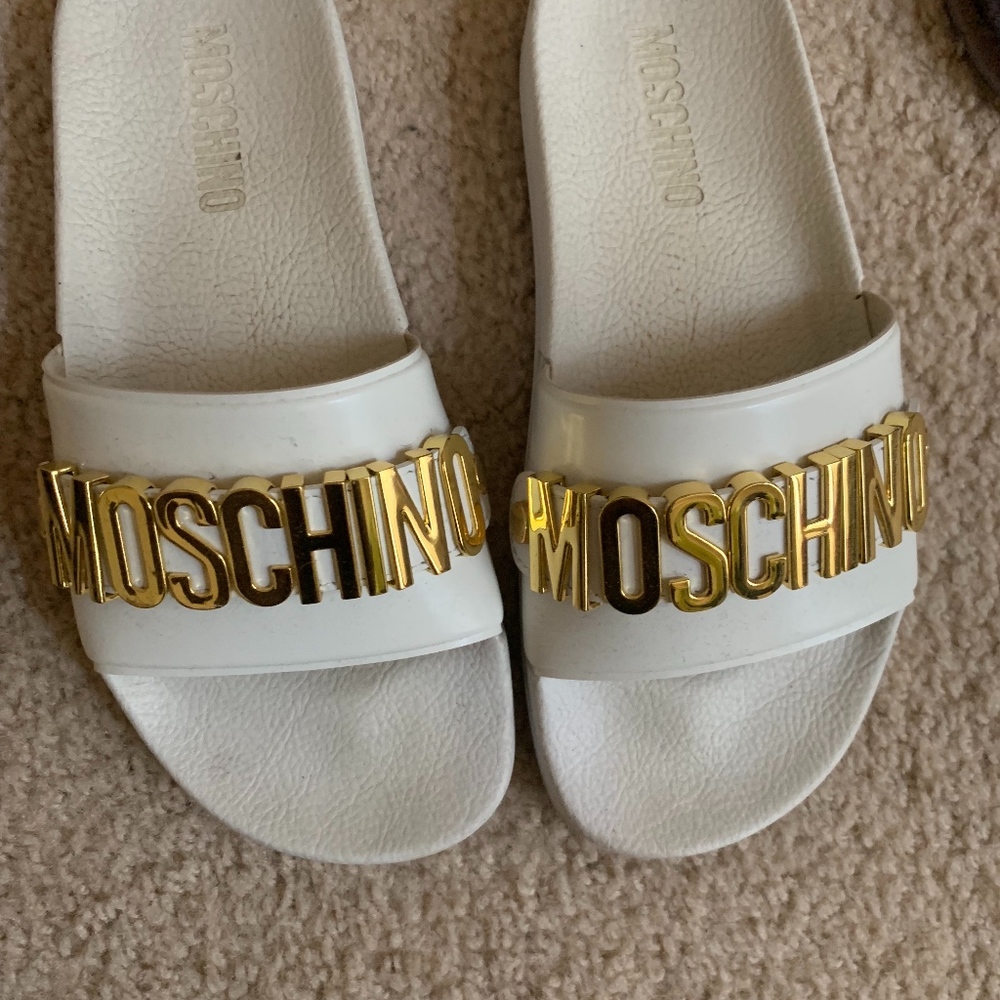 Moschio White slides